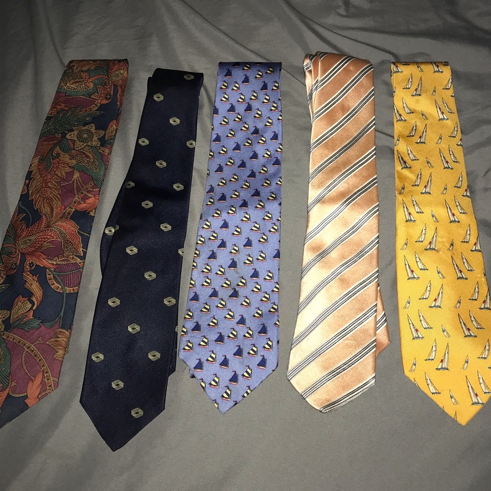 Bundle of ties